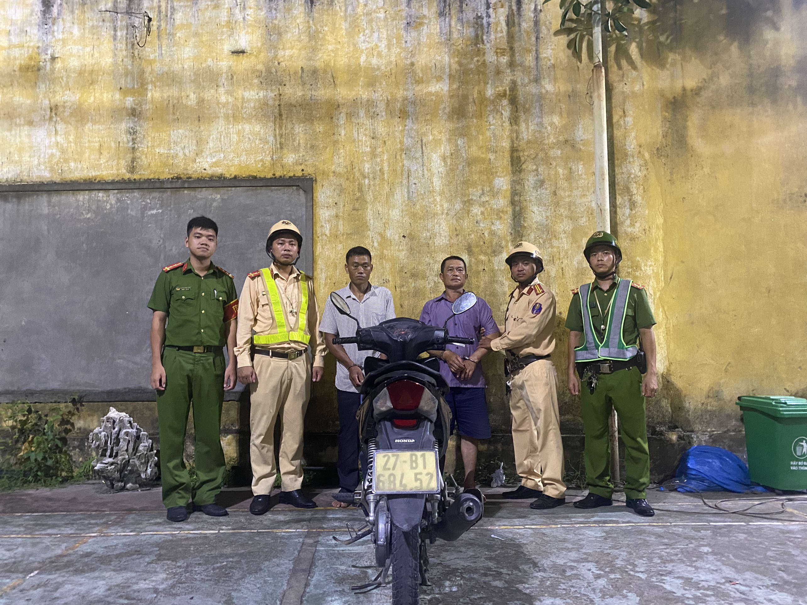 Đội CSGT-TT Công an quận Hồng Bàng bắt giữ đối tượng tàng trữ trái phép ma túy